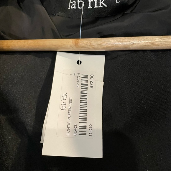 $72 original price! Contie Black Sleeveless Puffer Vest Double Zipper NWT - Picture 7 of 9